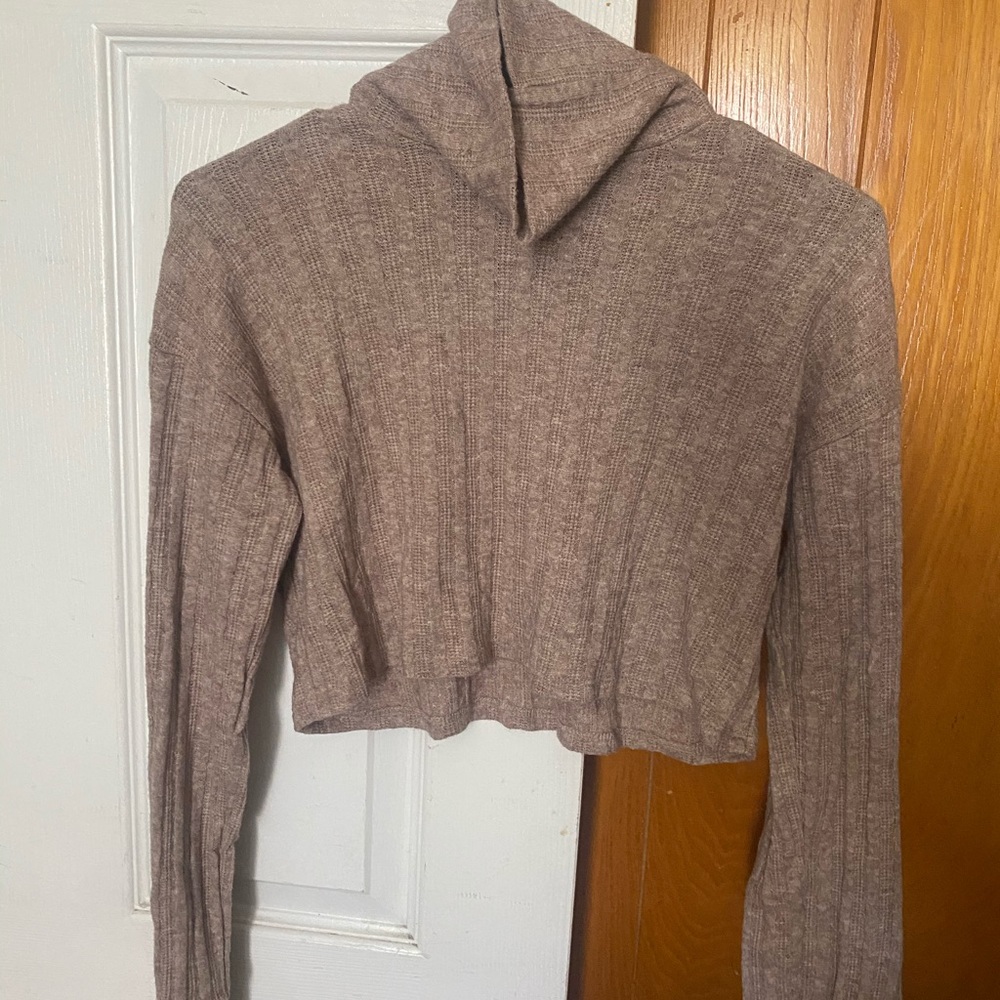 Turtle neck long sleeve :)